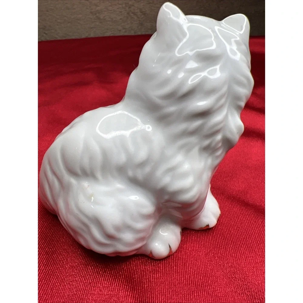 Vintage Small White Persian Cat Figurine Signed GOT 2.5 In X 3 In